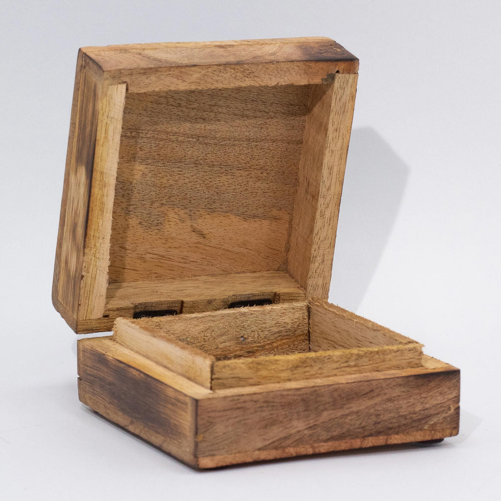 Big Square Box 15x17.5x8cm - Hop Hare