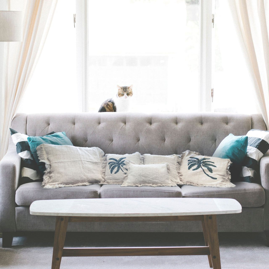 1x Linen Cushion 45x45cm with fringe